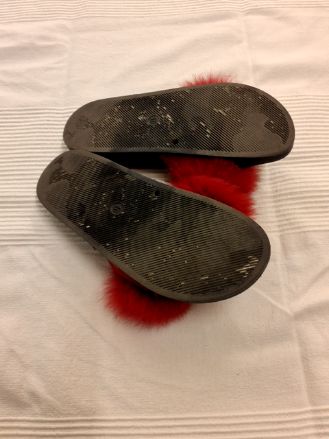 Slippers med pels